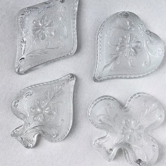 Vintage Glass Playing Card Suit Dishes – Heart, Club, Diamond, Spade - Picture 6 of 9